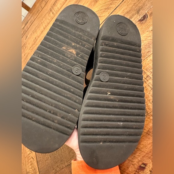 Wonder Nation Size 2 Flatform Sandals Double Buckles Black w/ Daisys - Picture 7 of 7